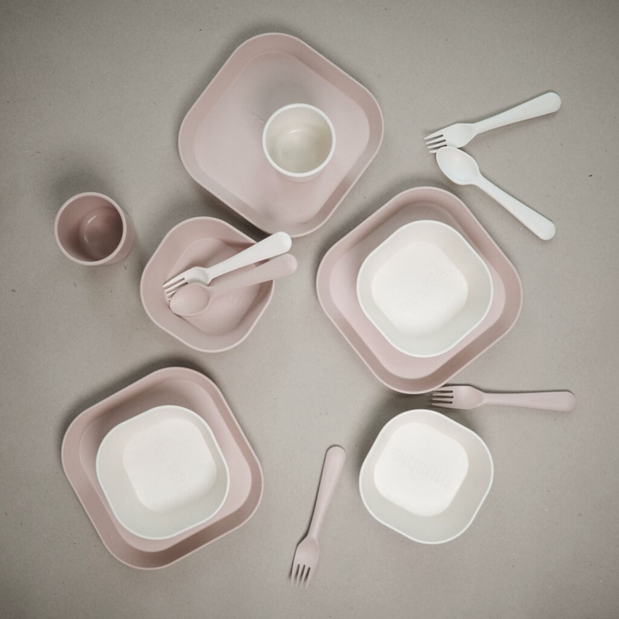 ciotola-plastica-colore-rosa-mushie