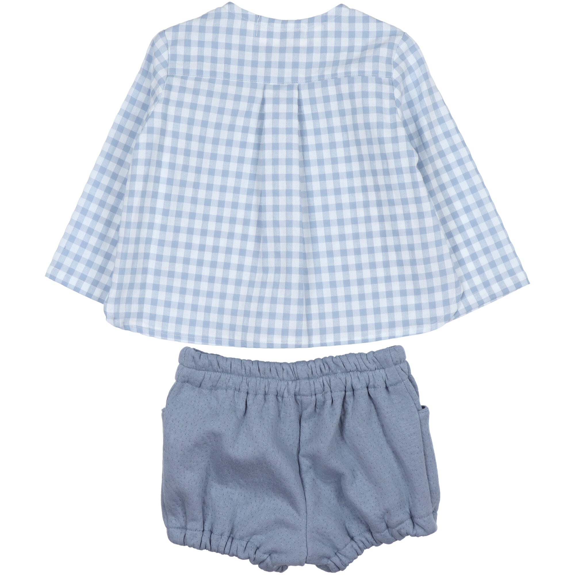 camicia-e-pantalone-corto-colore-azzurro