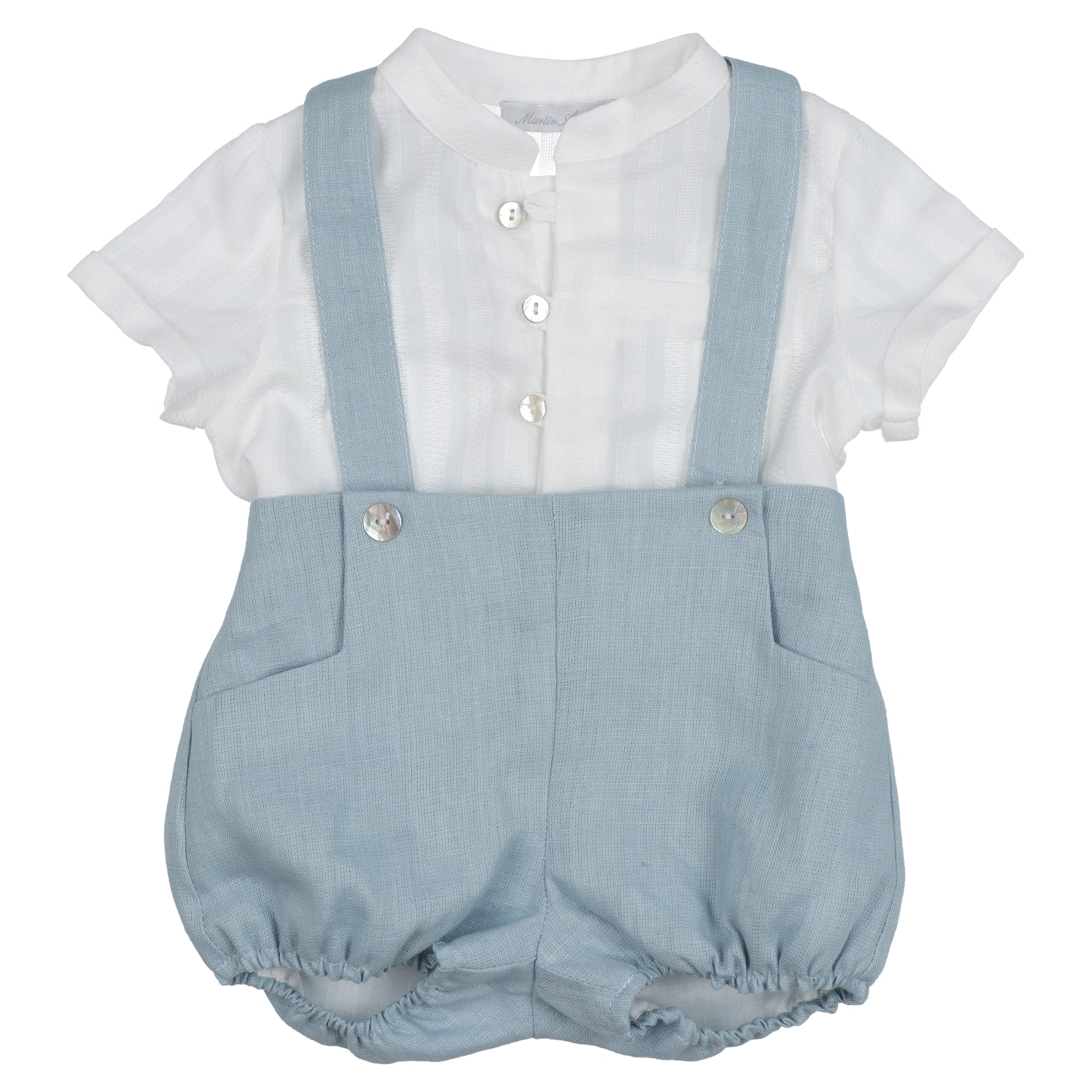 Salopette e camicia