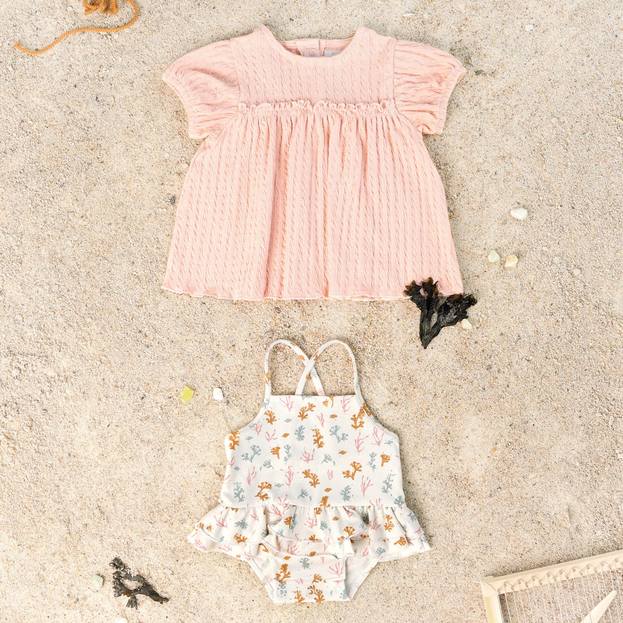 blusa-e-costume-rosa-outfit-mare-bambina