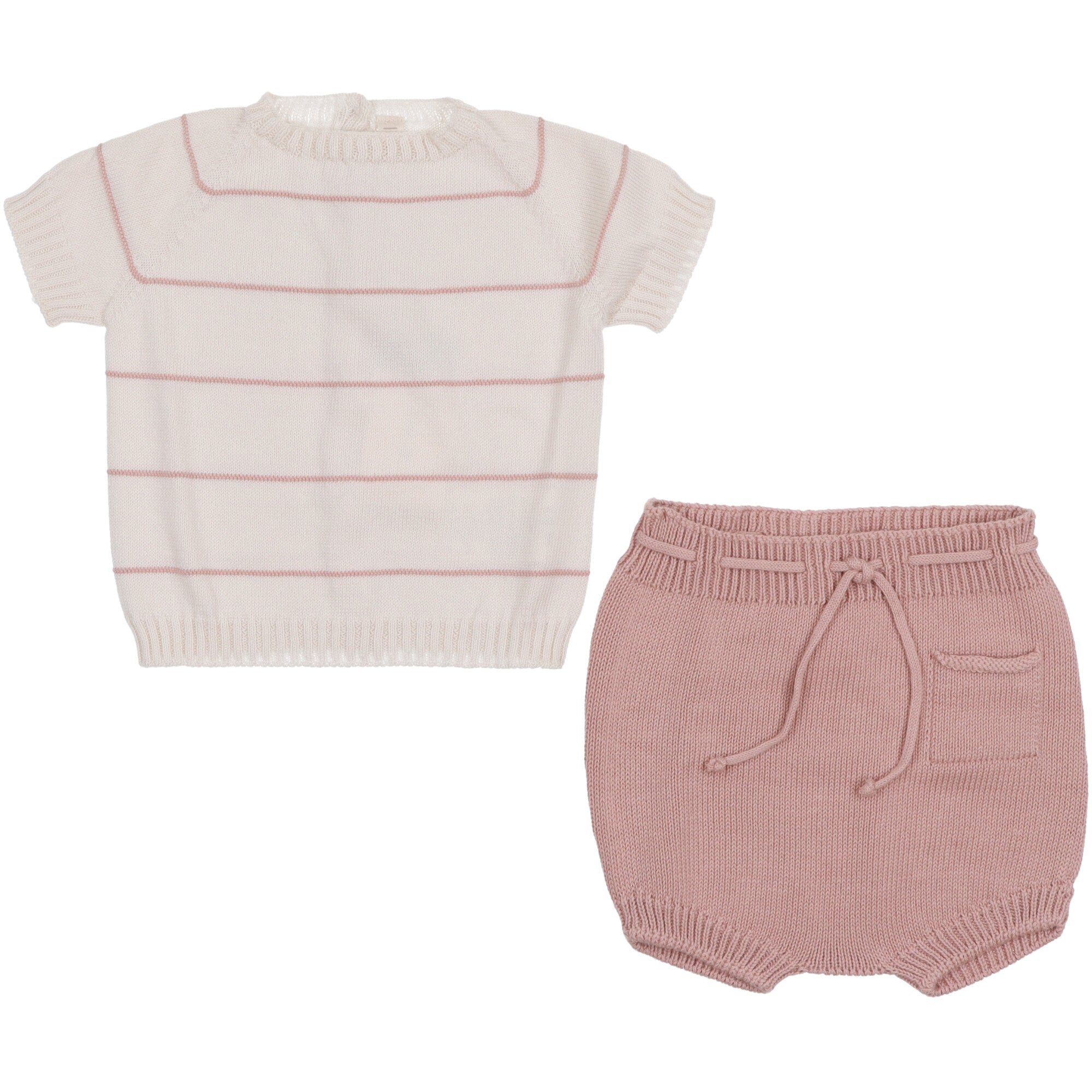 Completo in cotone naturale con maglia a righe rosa e pantalone coordinato. Chiusura posteriore a bottoncini e vita regolabile per una vestizione facile e comoda. Ideale per primavera e estate.