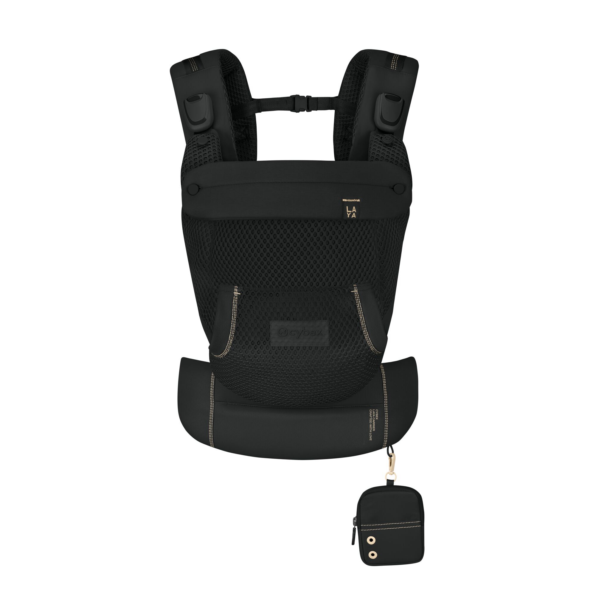 Marsupio ergonomico Laila Cybex nero in tessuto traspirante, pensato per accompagnare il bambino fin dai primi giorni. Offre 3 posizioni di utilizzo per adattarsi alla crescita e alle esigenze quotidiane, mentre la pratica tasca canguro favorisce il contatto pelle a pelle tra genitore e neonato. Comodo, sicuro ed elegante, è ideale per vivere ogni momento con il tuo bambino in piena libertà.
