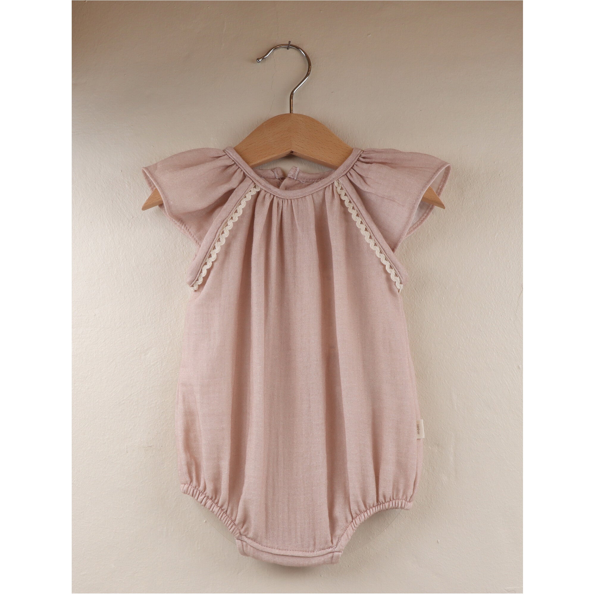 pagliaccetto bimba colore rosa polvere in leggera mussola