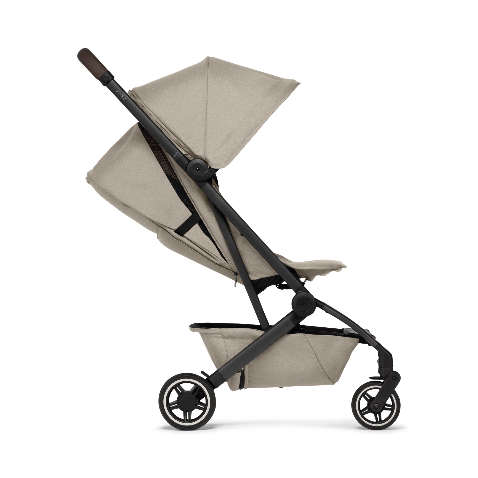 passeggino-leggero-evolutivo-da-viaggio-aereo-colore-beige-reclinato