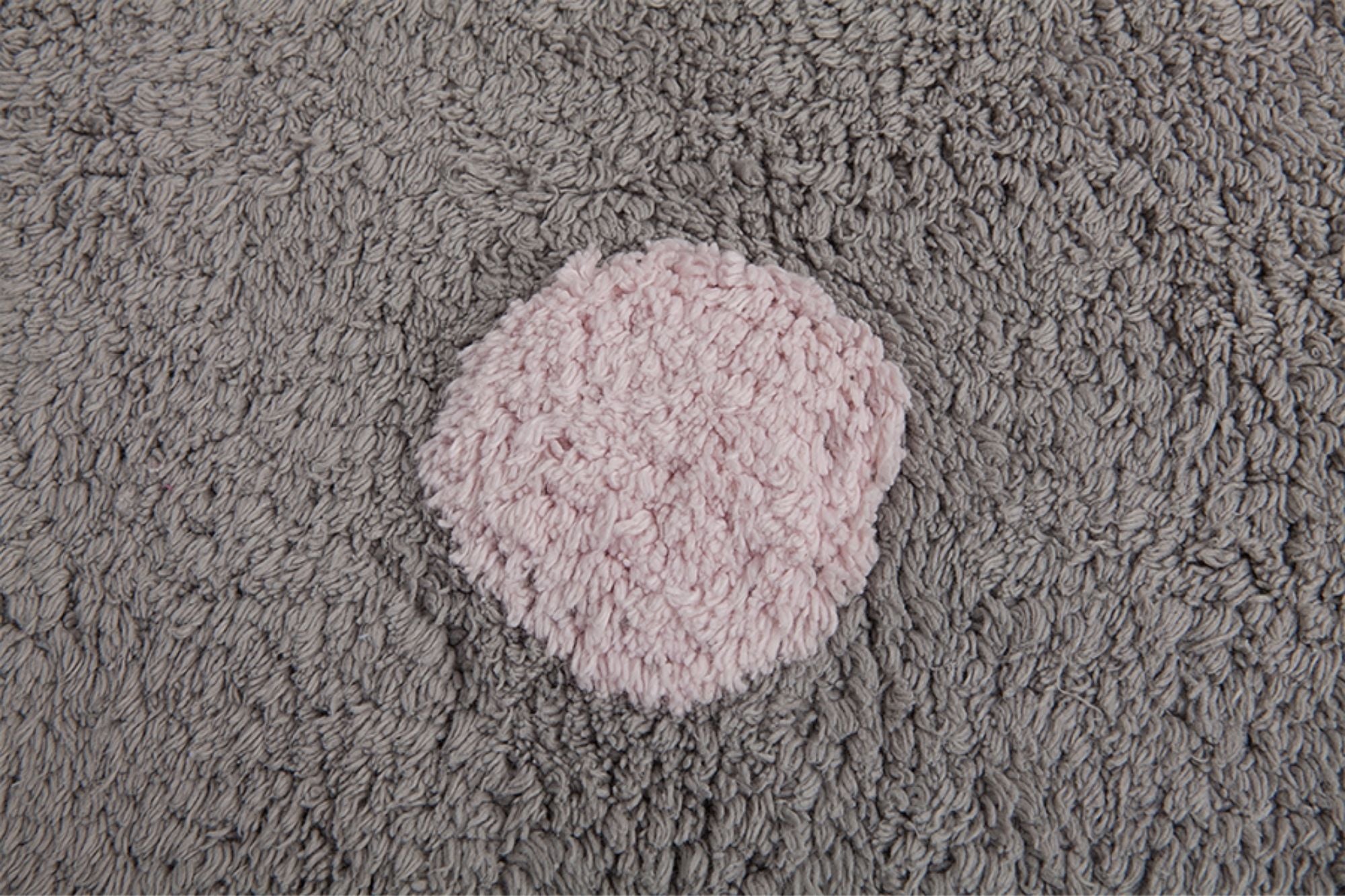 tappeto-grigio-con-pois-rosa