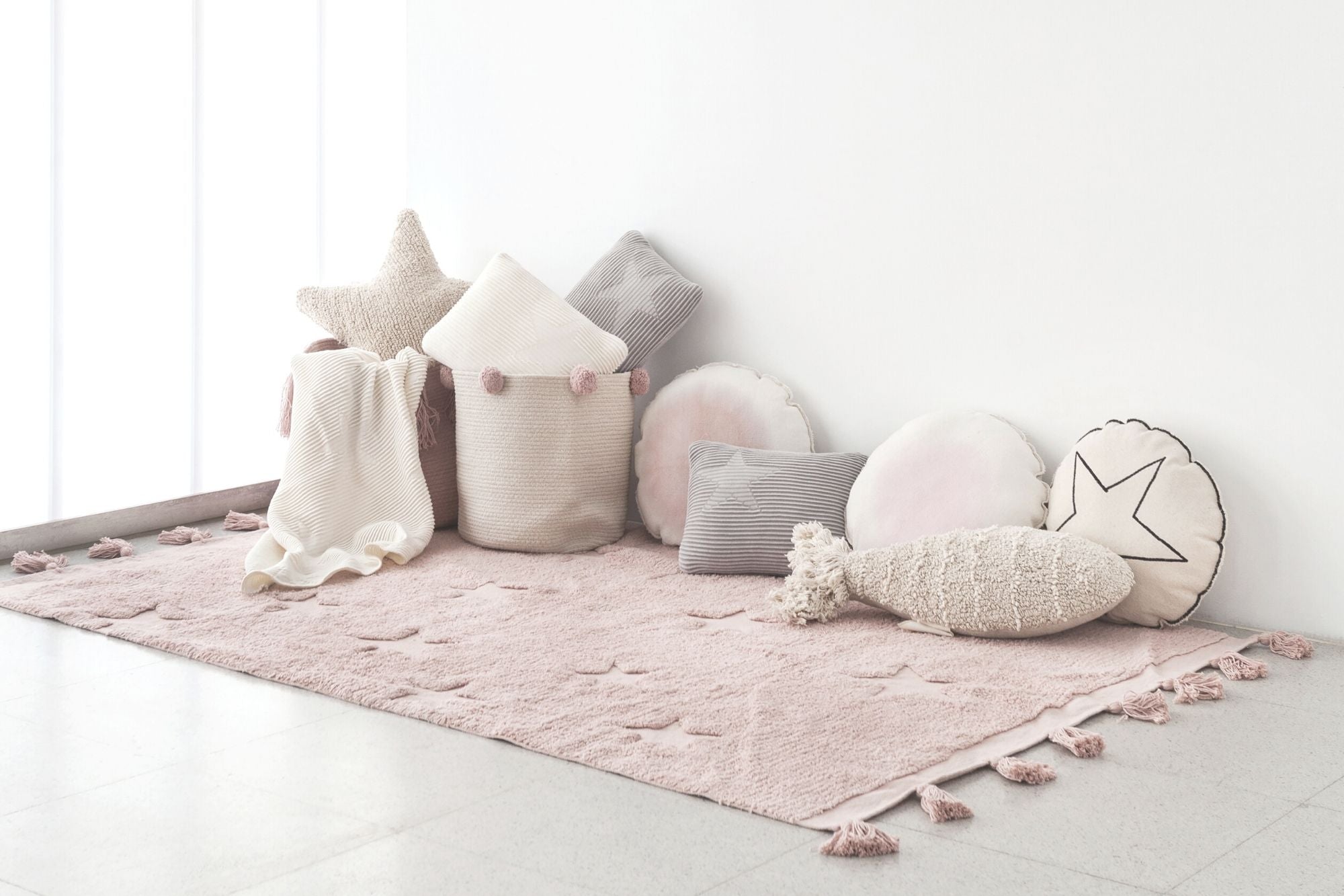 tappeto-rosa-in-cotone-con-nappe-per-camerette